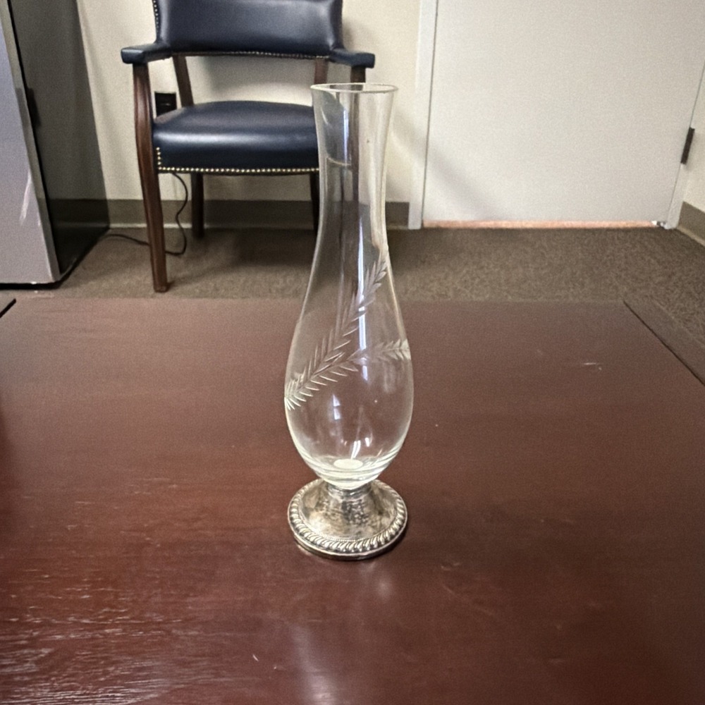 Vintage Mayflower Etched Glass Bud Vase w/ Sterling Silver Base 10"